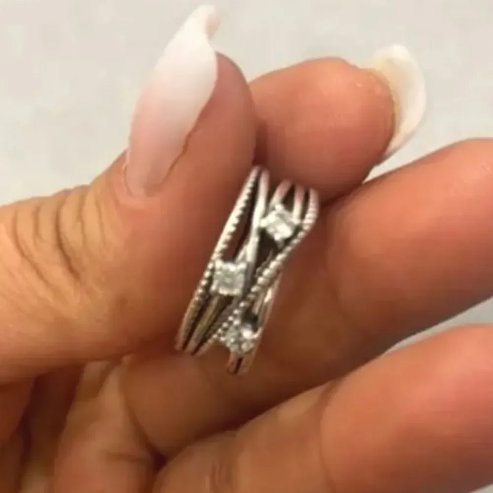 Women's Classic 925 Sterling silver ring sz 8